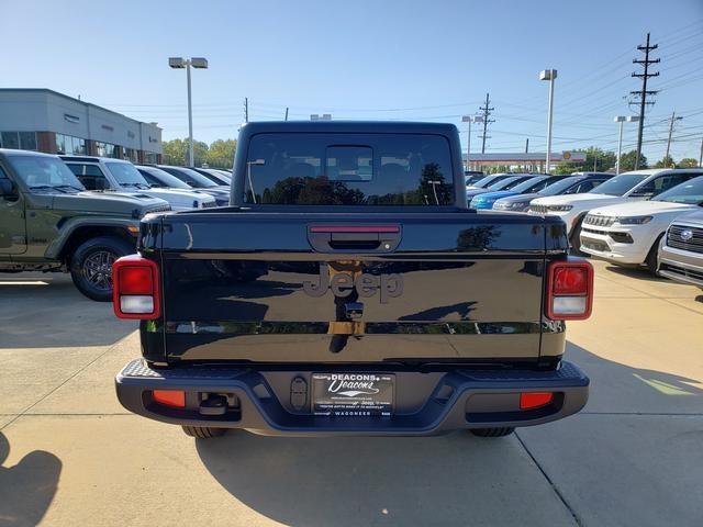 new 2025 Jeep Gladiator car, priced at $46,297