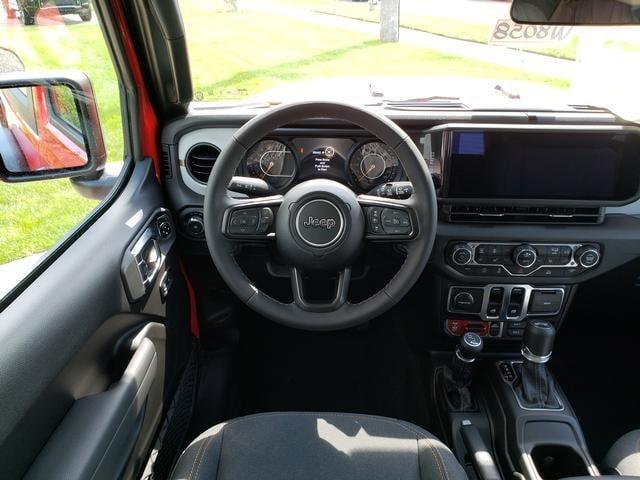 new 2025 Jeep Wrangler car, priced at $48,475