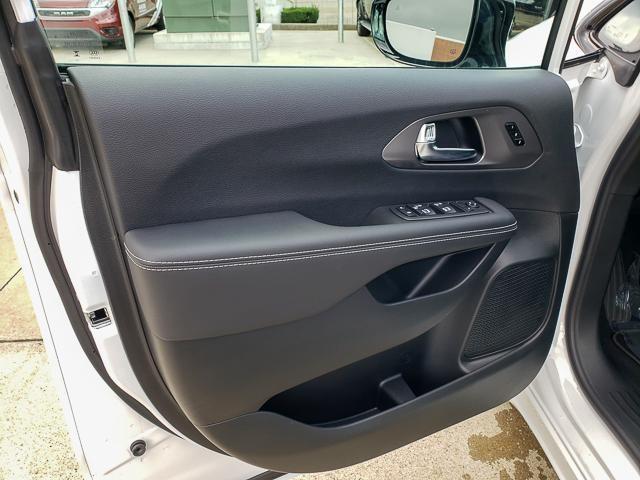 new 2026 Chrysler Pacifica car, priced at $43,953