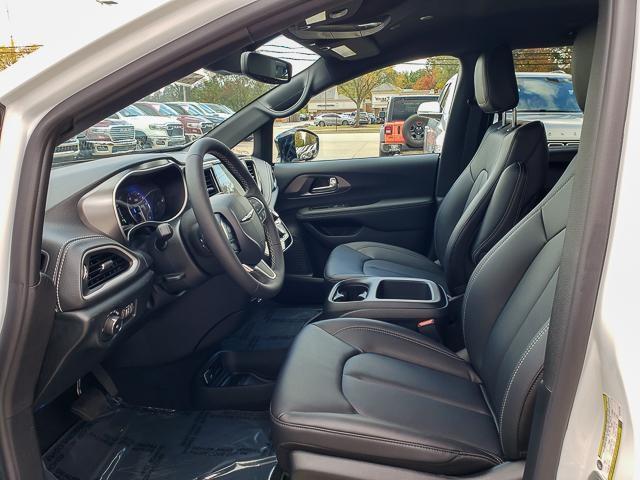 new 2026 Chrysler Pacifica car, priced at $43,953