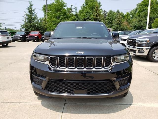 new 2025 Jeep Grand Cherokee car, priced at $42,670