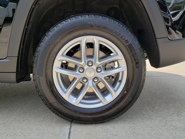 new 2025 Jeep Grand Cherokee car, priced at $42,670