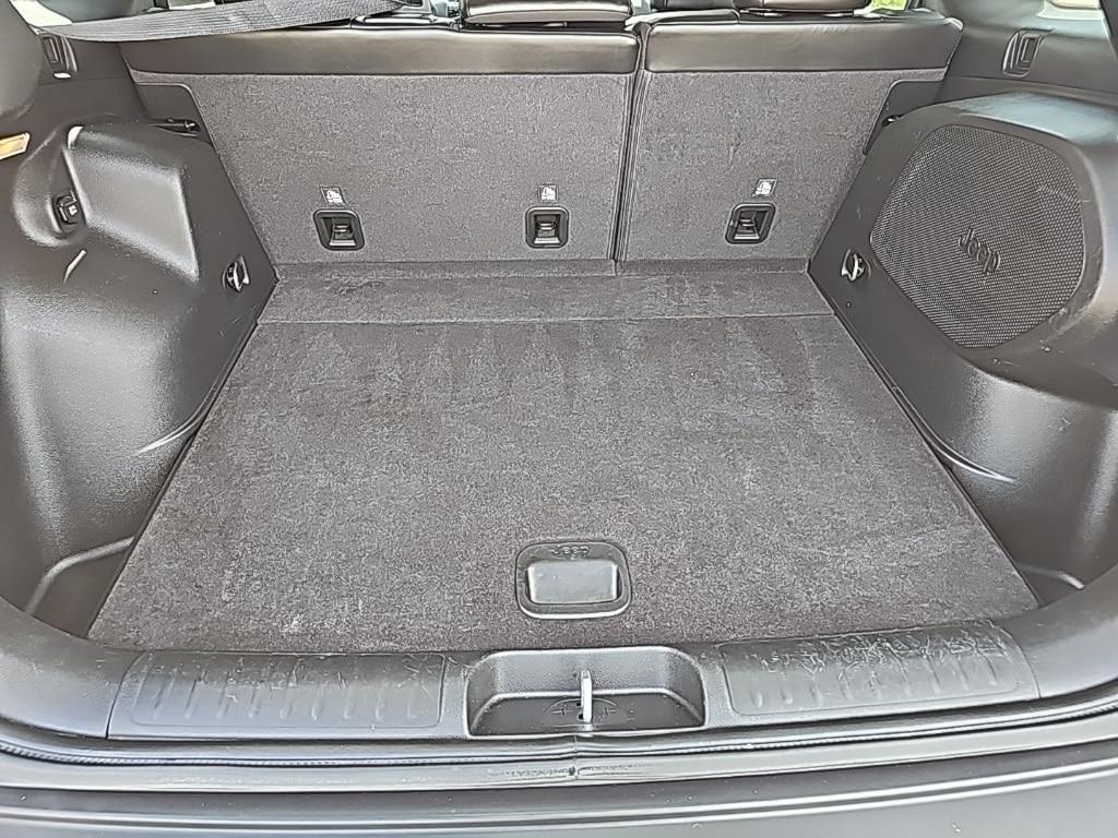 used 2021 Jeep Cherokee car, priced at $24,981