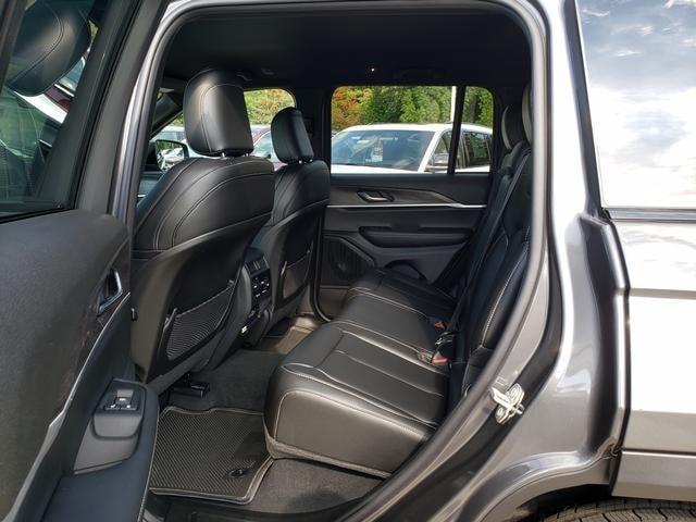 new 2025 Jeep Grand Cherokee car, priced at $44,495