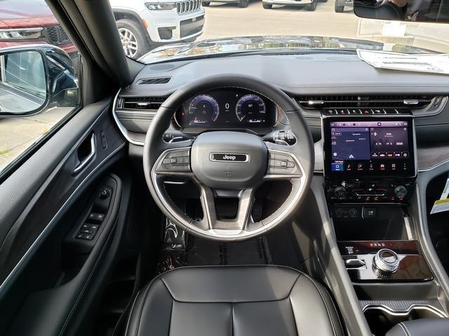 new 2025 Jeep Grand Cherokee car, priced at $44,495
