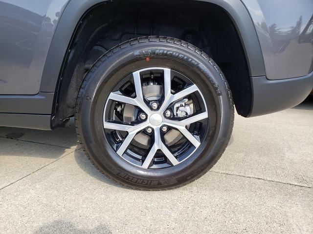 new 2025 Jeep Grand Cherokee car, priced at $44,495