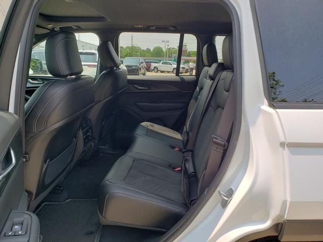 new 2025 Jeep Grand Cherokee car, priced at $46,280