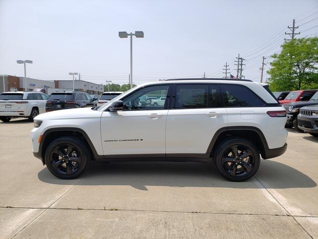 new 2025 Jeep Grand Cherokee car, priced at $46,280