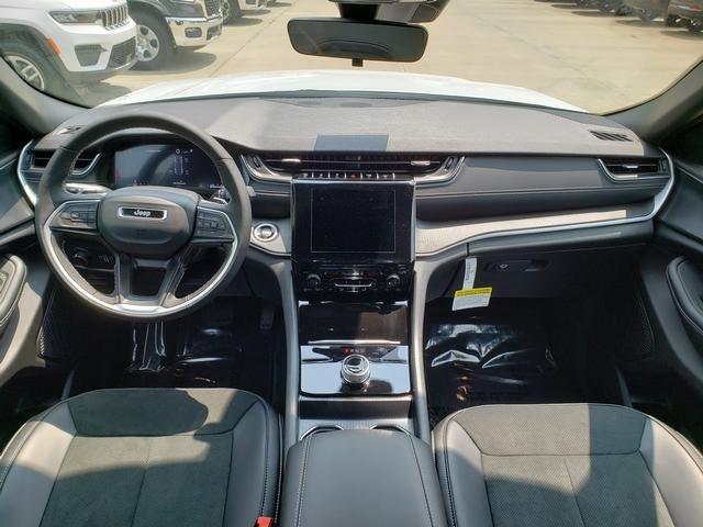 new 2025 Jeep Grand Cherokee car, priced at $46,280