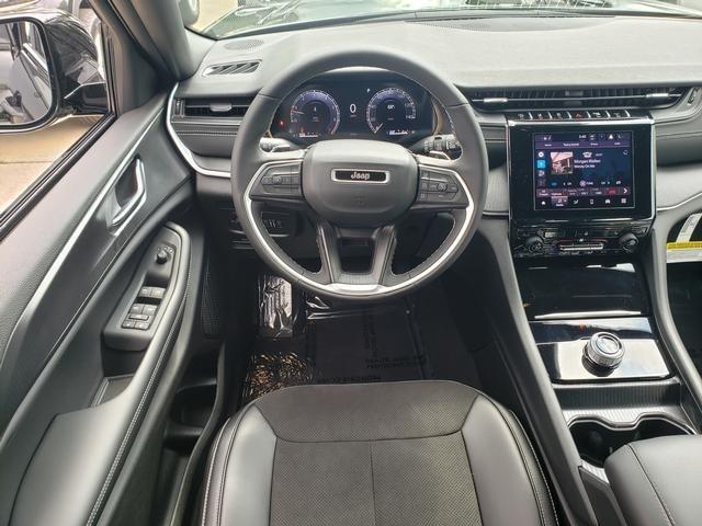 new 2025 Jeep Grand Cherokee car, priced at $46,875