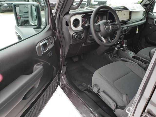 new 2025 Jeep Wrangler car, priced at $50,840