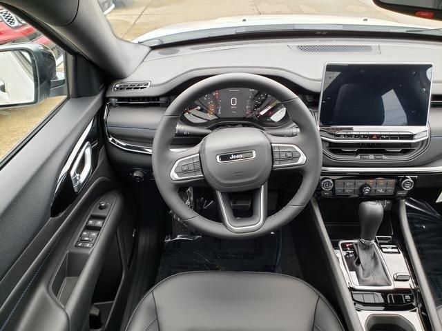 new 2025 Jeep Compass car, priced at $38,510