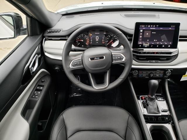 new 2025 Jeep Compass car, priced at $37,115