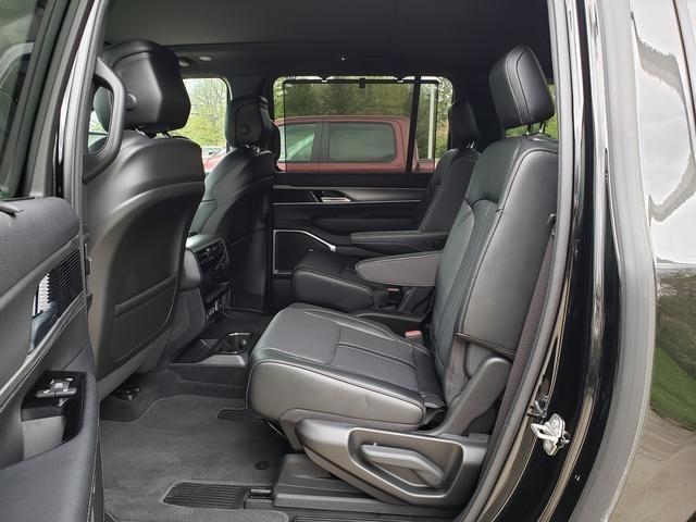 new 2025 Jeep Wagoneer L car, priced at $81,299