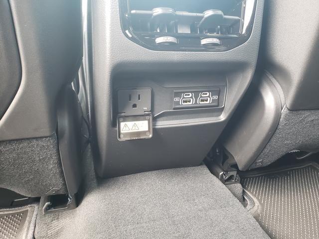 new 2025 Jeep Grand Cherokee car, priced at $42,670