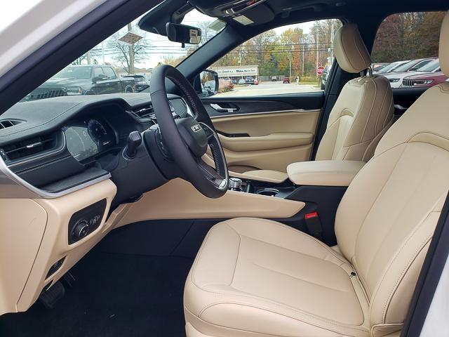 new 2025 Jeep Grand Cherokee car, priced at $47,038