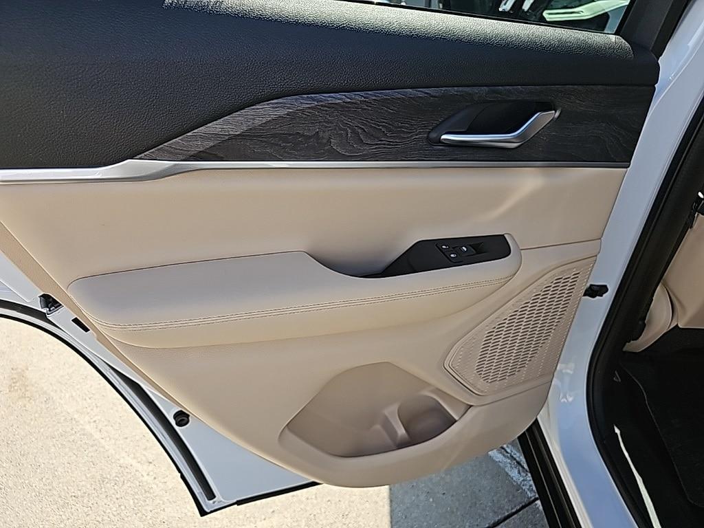 used 2024 Jeep Grand Cherokee car, priced at $38,981