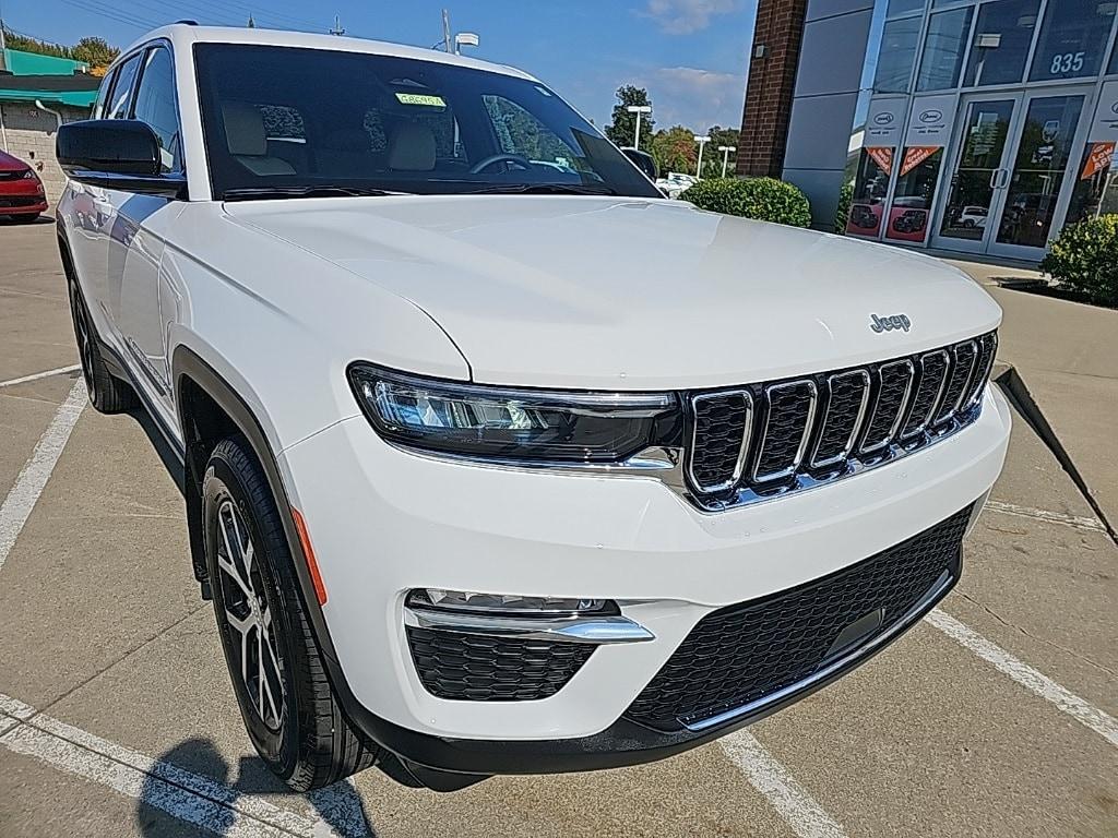 used 2024 Jeep Grand Cherokee car, priced at $38,981
