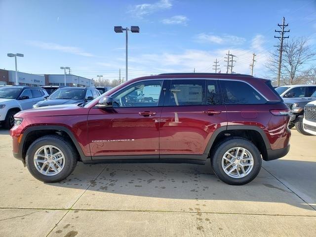 new 2025 Jeep Grand Cherokee car, priced at $43,970