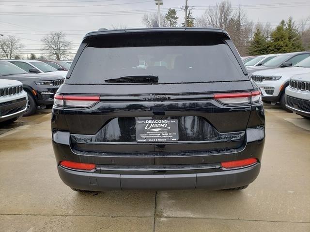 new 2025 Jeep Grand Cherokee car, priced at $52,535