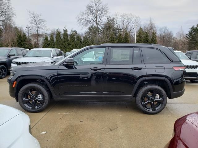new 2025 Jeep Grand Cherokee car, priced at $52,535