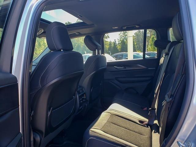 new 2025 Jeep Grand Cherokee car, priced at $41,170