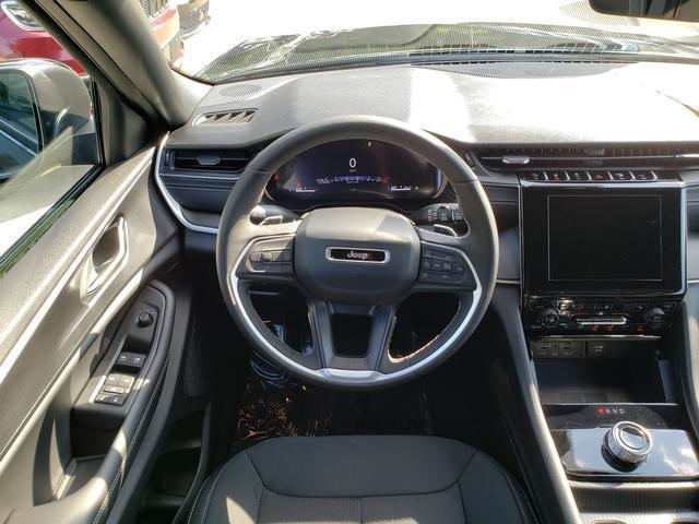 new 2025 Jeep Grand Cherokee car, priced at $41,170