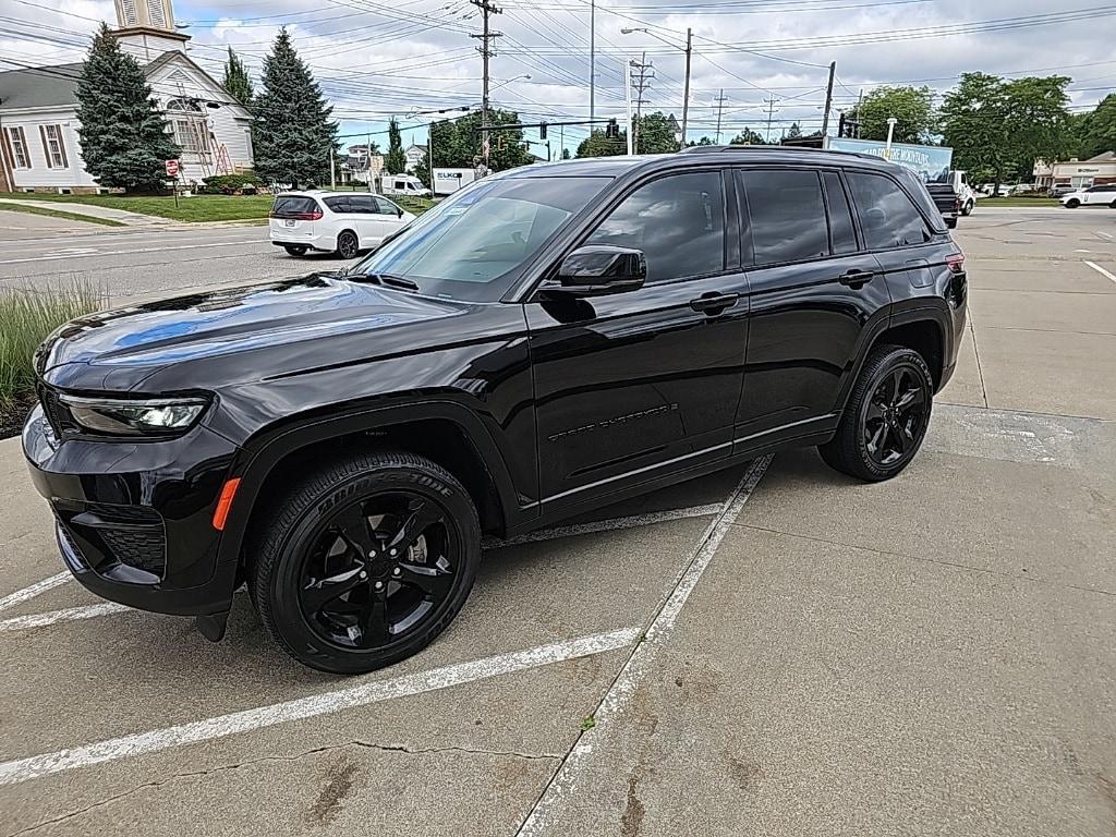 used 2023 Jeep Grand Cherokee car, priced at $33,681