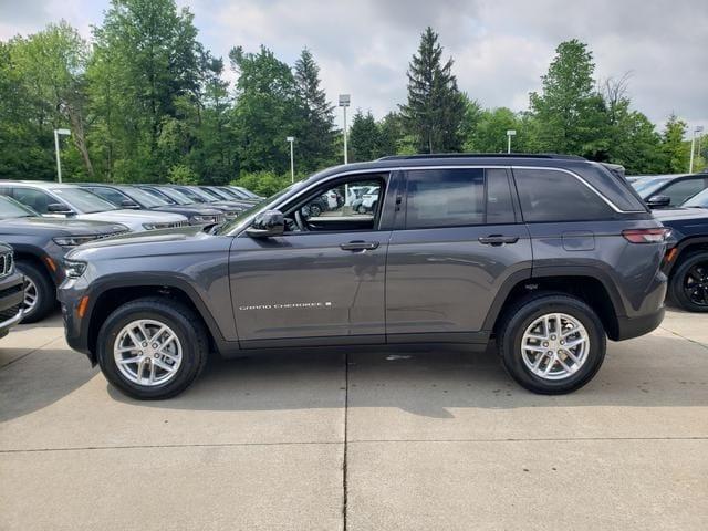 new 2025 Jeep Grand Cherokee car, priced at $42,670