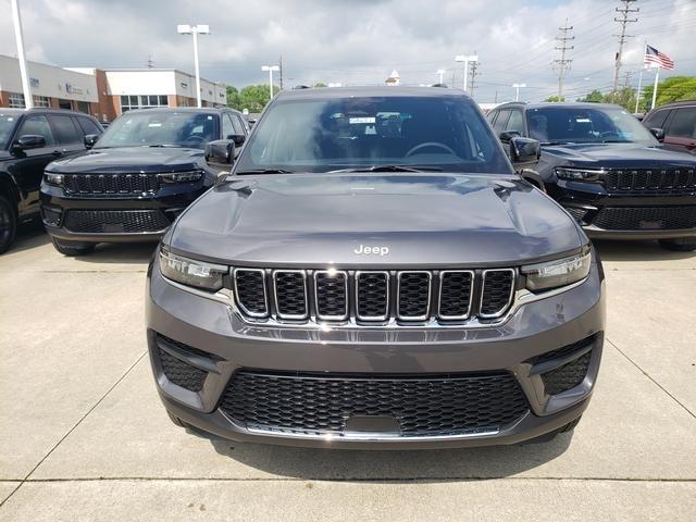 new 2025 Jeep Grand Cherokee car, priced at $42,670