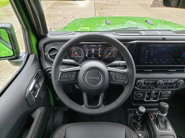 new 2025 Jeep Gladiator car, priced at $48,647