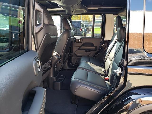 new 2025 Jeep Wrangler car, priced at $54,950