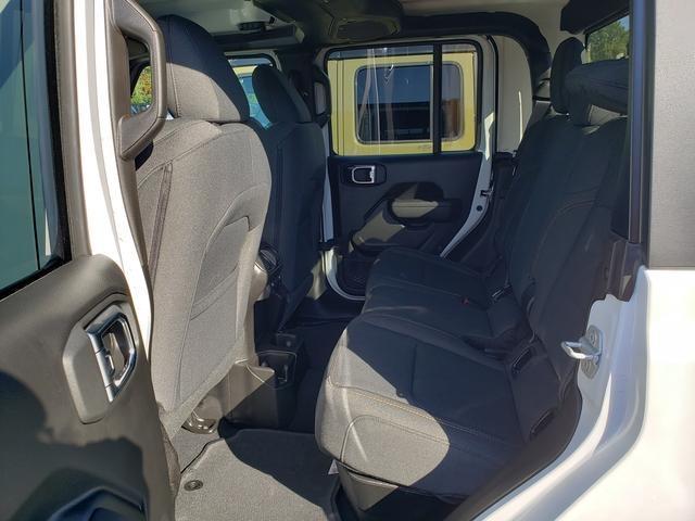 new 2025 Jeep Gladiator car, priced at $45,779