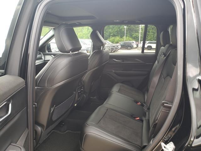 new 2025 Jeep Grand Cherokee car, priced at $46,875