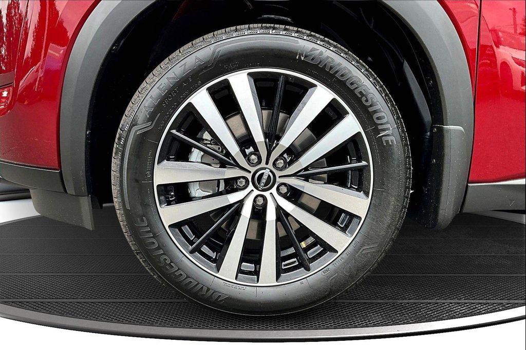 new 2025 Nissan Pathfinder car, priced at $44,357