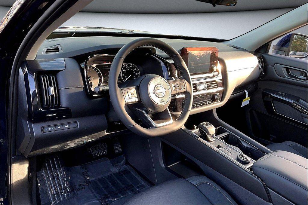 new 2025 Nissan Pathfinder car, priced at $34,917
