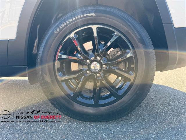 used 2017 Jeep Cherokee car, priced at $10,991