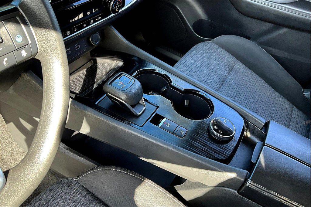used 2021 Nissan Rogue car, priced at $19,981