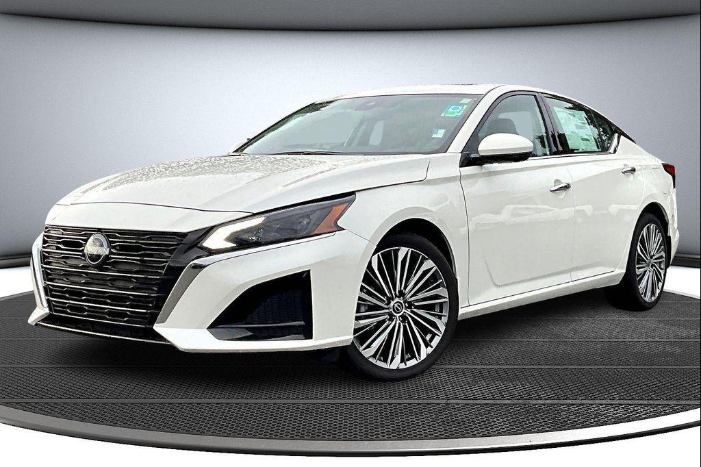 new 2025 Nissan Altima car, priced at $33,955