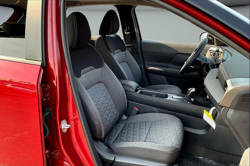 new 2025 Nissan Kicks car, priced at $26,928