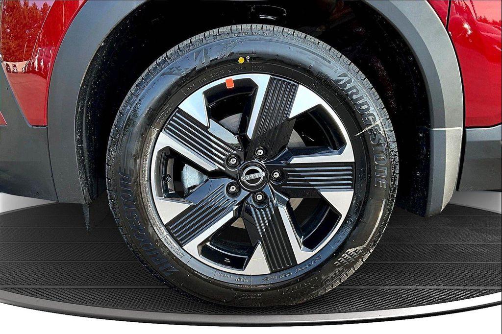 new 2025 Nissan Kicks car, priced at $26,928