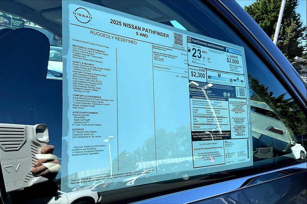 new 2025 Nissan Pathfinder car, priced at $36,976