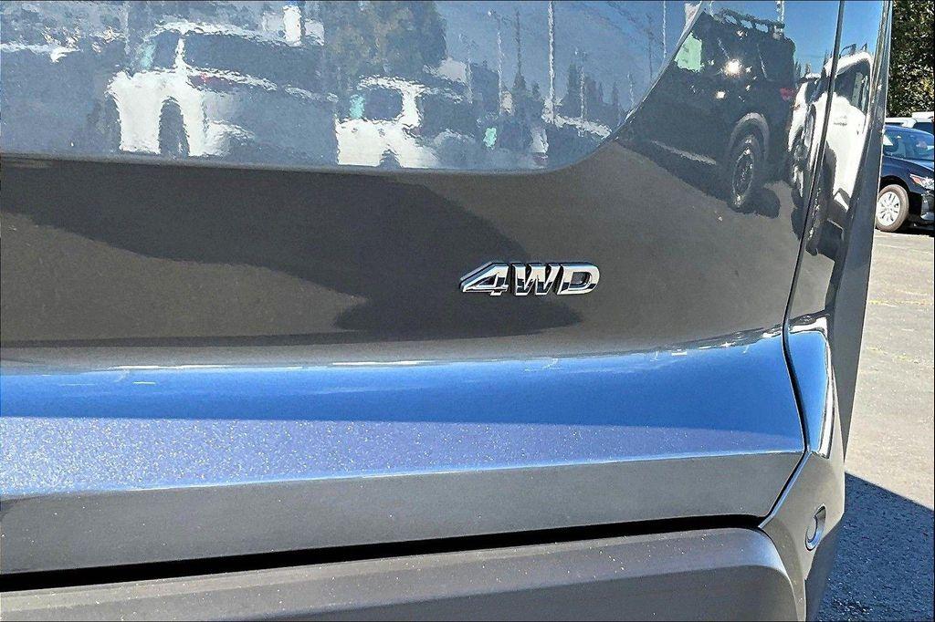 new 2025 Nissan Pathfinder car, priced at $36,976