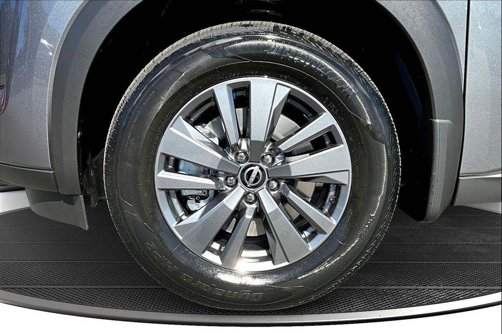 new 2025 Nissan Pathfinder car, priced at $31,707