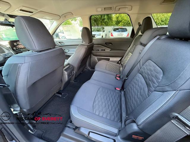 new 2025 Nissan Pathfinder car, priced at $38,104