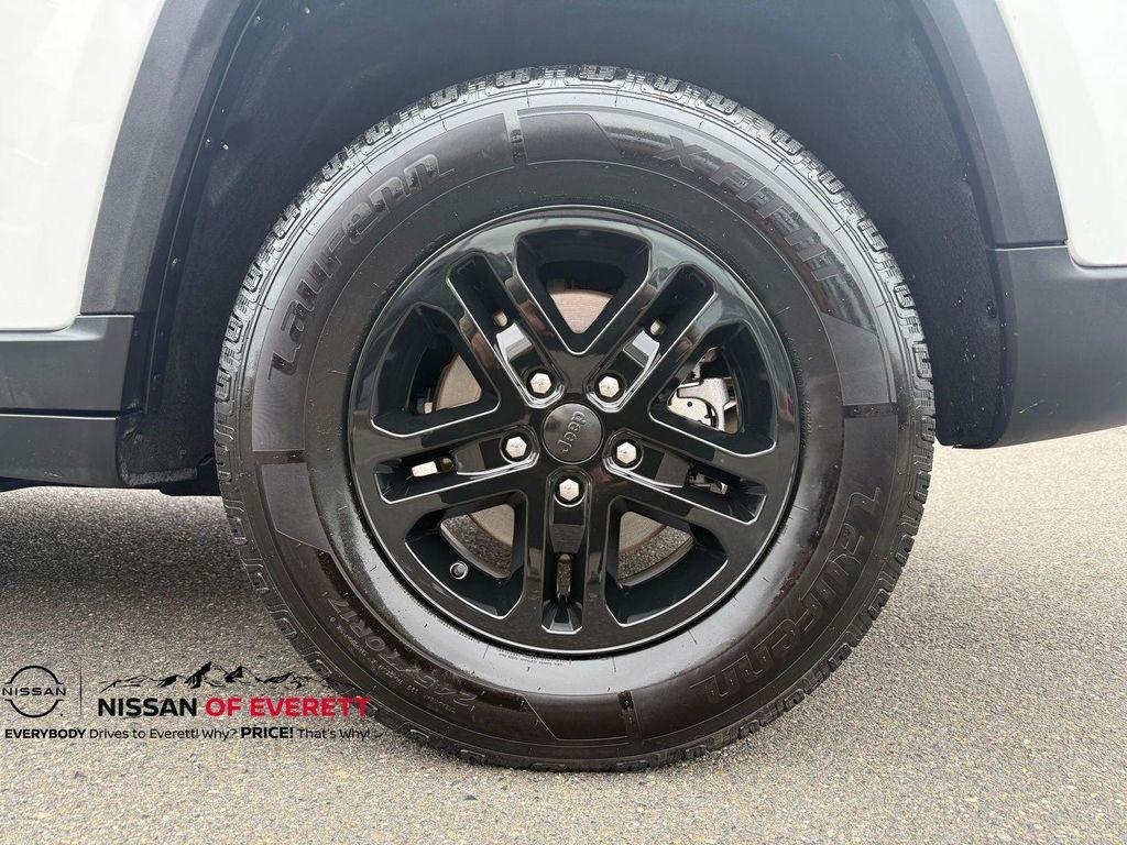 used 2023 Jeep Grand Cherokee car, priced at $26,491