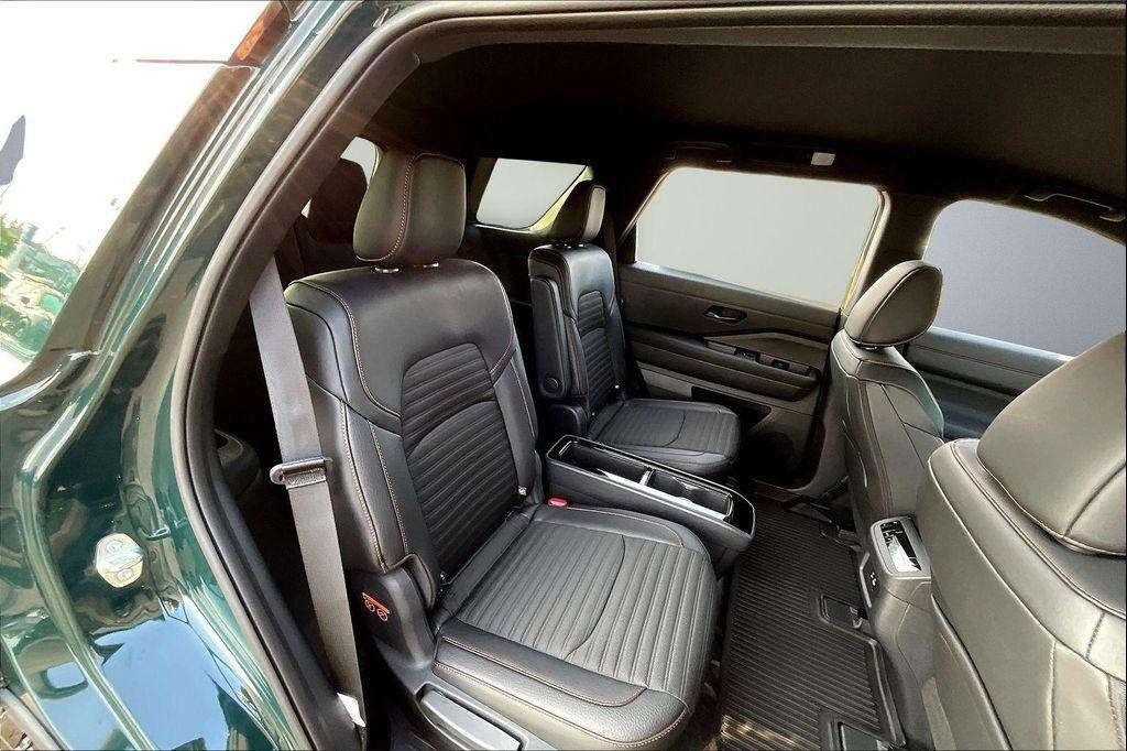 new 2025 Nissan Pathfinder car, priced at $37,120