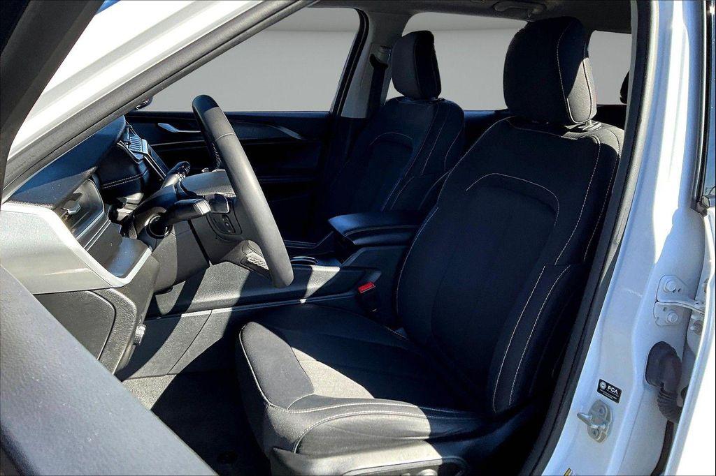 used 2023 Jeep Grand Cherokee car, priced at $24,891