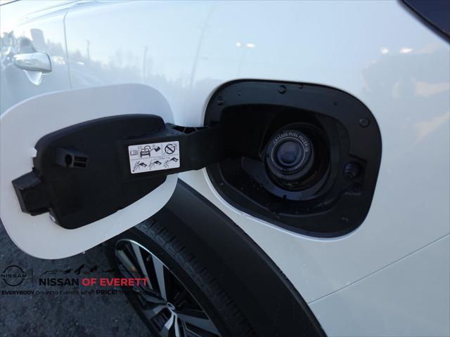 new 2025 Nissan Pathfinder car, priced at $49,965