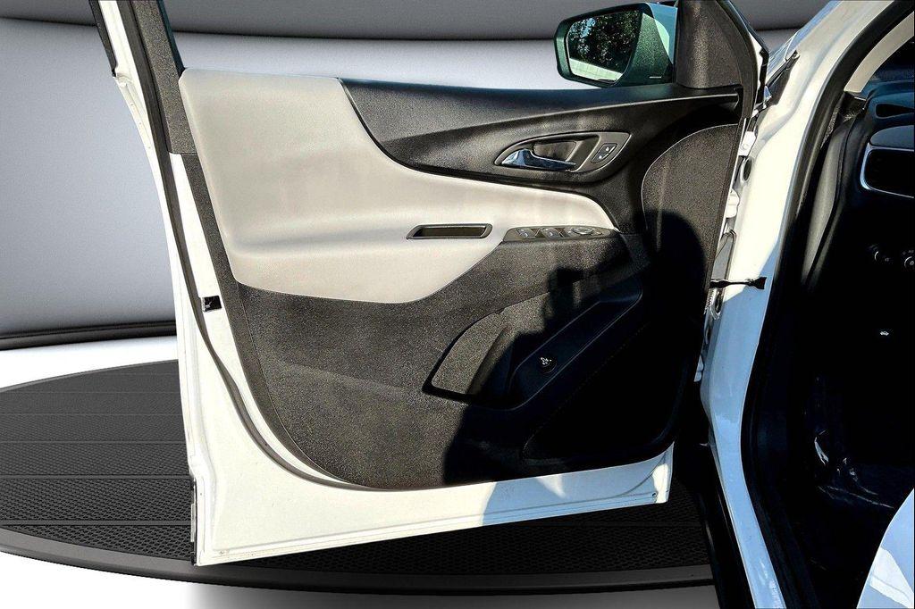 used 2024 Chevrolet Equinox car, priced at $21,991
